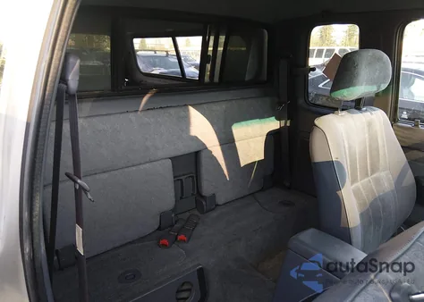 2000 Toyota Tacoma Prerunner V6 из США, поврежденный, VIN 4TASN92N4YZ666790